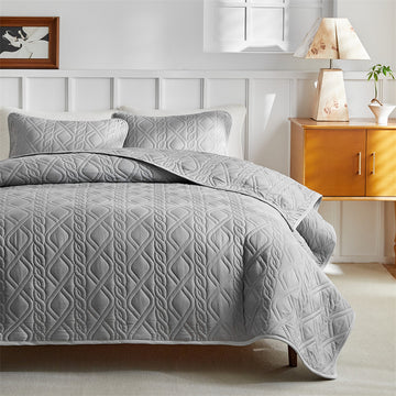 3 Pieces Lightweight Rhombus Pattern Quilted Bedspread Set