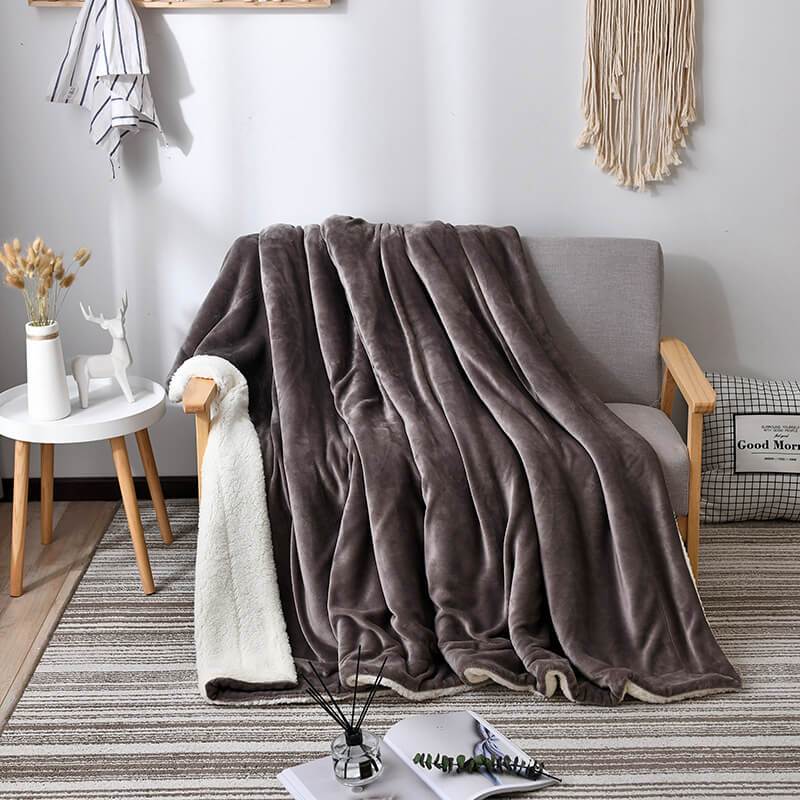 Comfy Sherpa Throw Blanket