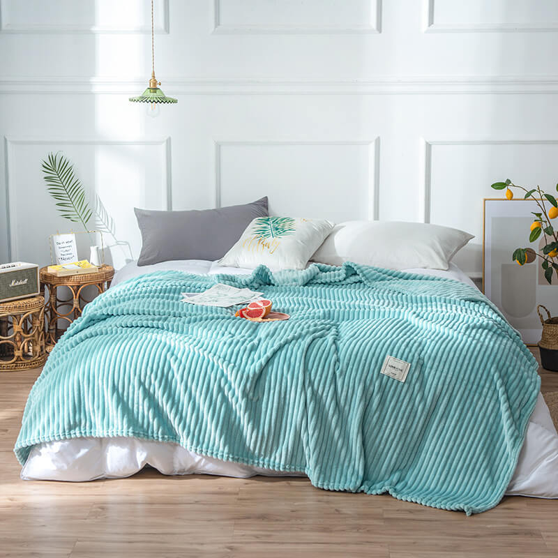 Super Soft Striped Plush Bed Blankets for Sofa,Bed