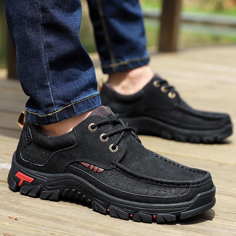 Men‘s Breathable Hiking leather Shoes With Supportive Sole